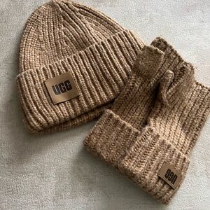 UGG Women’s Knit Beanie and fingerless Gloves Set